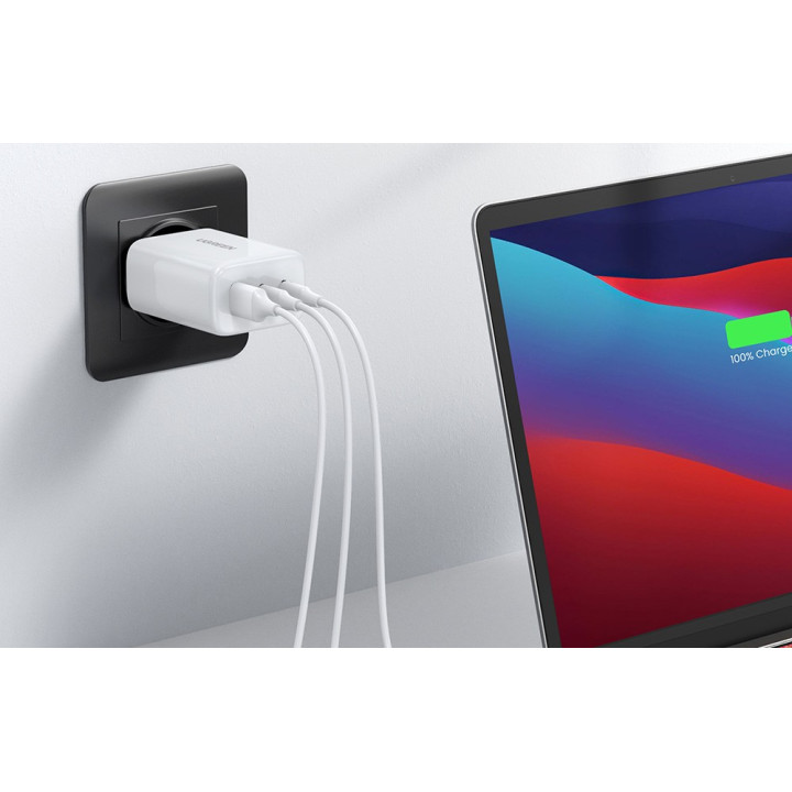 UGREEN ladowarka sieciowa 65W 2x USB-C, 1x USB biala