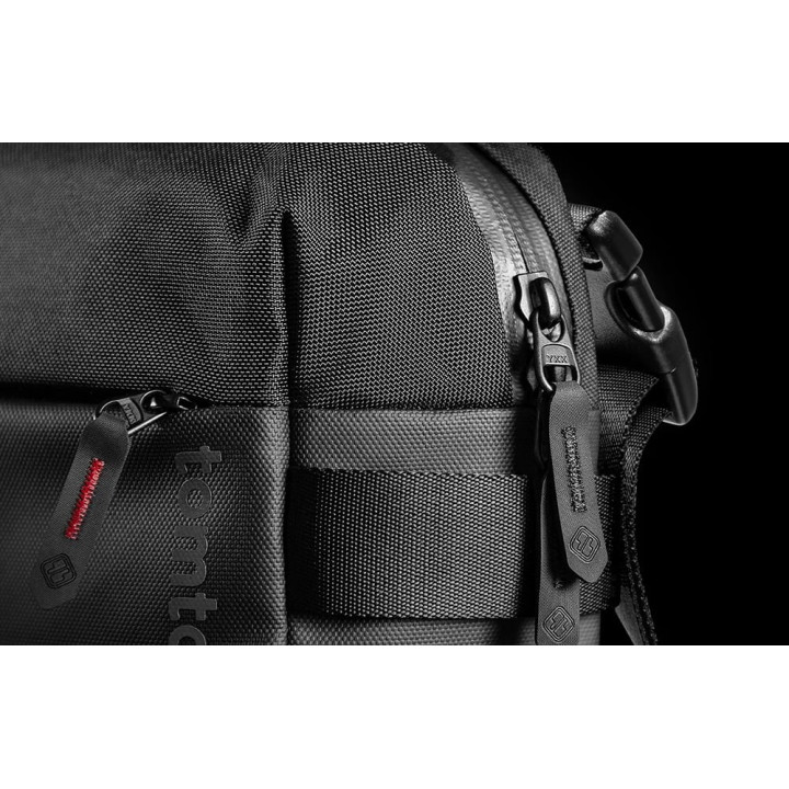 TOMTOC Explorer-T21 Torba na ramie 4L czarny