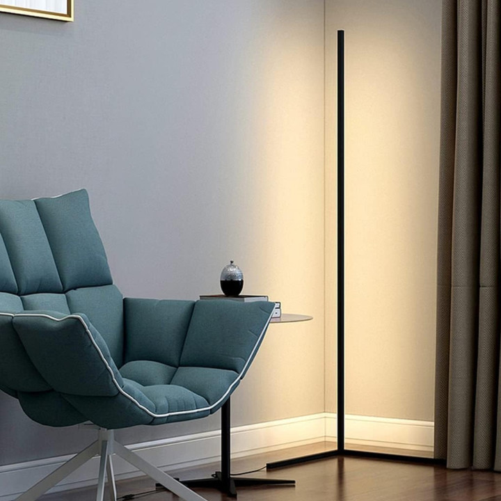 LIGHT4ME WALL POLE 1 narozna lampa podlogowa RGB LED biala p