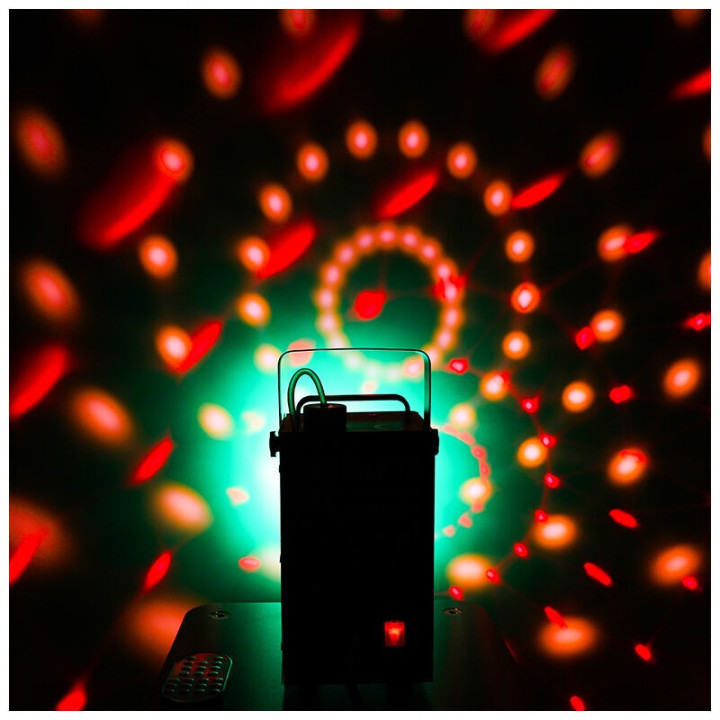 LIGHT4ME PARTY FOG 700W V2 generator wytwornica dymu mgły kula disco