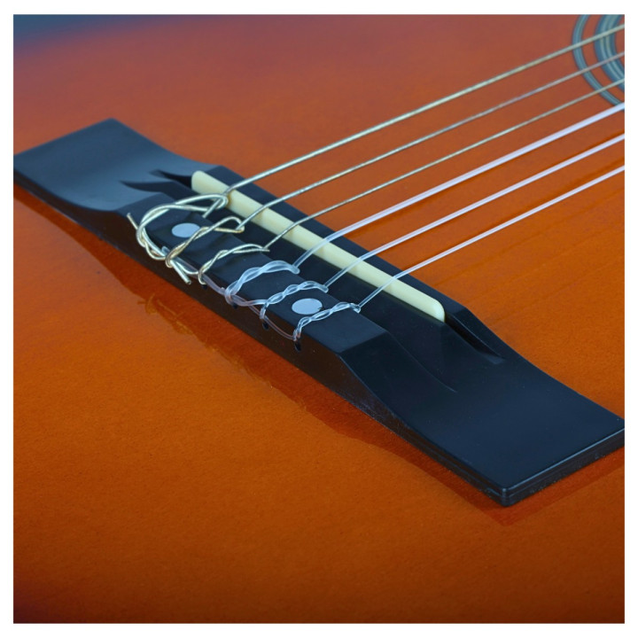 Gitara klasyczna 4/4 kostki pasek struny pokrowiec akordy