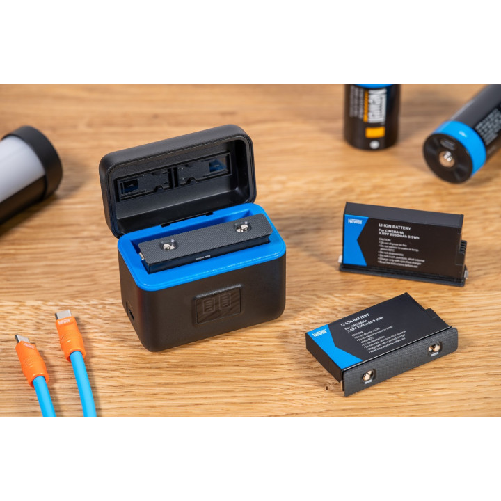 Ładowarka dwukanałowa STD-USB do akumulatorów CINSBAHA do Insta360 X5