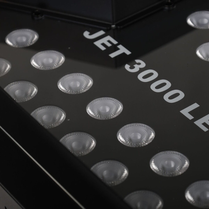 LIGHT4ME JET 3000 LED wytwornica dymu pionowego 3000W DMX 21x10W RGBW LED pilot bezprzewodowy
