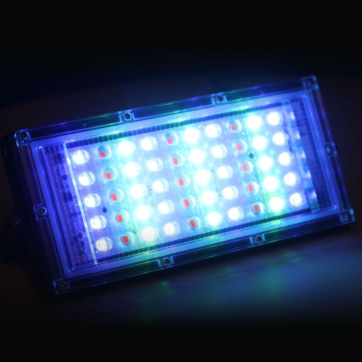 LIGHT4ME IP RGB PANEL panelowy naświetlacz 50 × 0,5W R/G/B LED pilot bezprzewodowy przełącznik