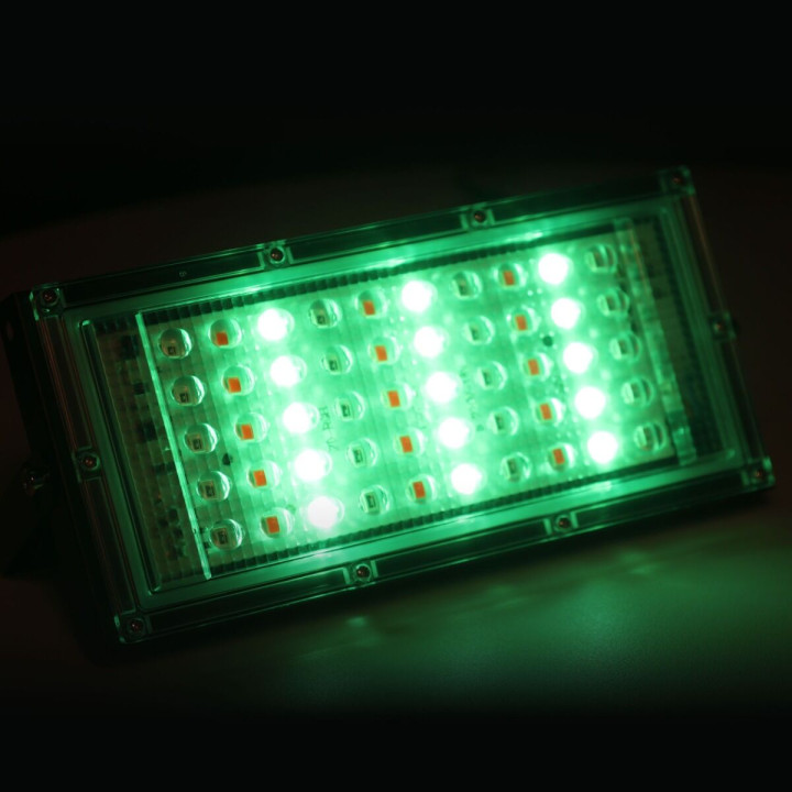 LIGHT4ME IP RGB PANEL panelowy naświetlacz 50 × 0,5W R/G/B LED pilot bezprzewodowy przełącznik