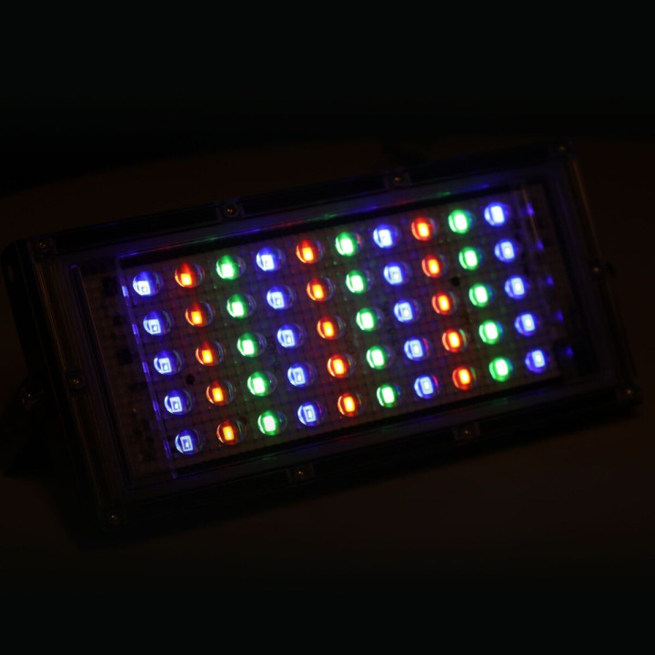 LIGHT4ME IP RGB PANEL panelowy naświetlacz 50 × 0,5W R/G/B LED pilot bezprzewodowy przełącznik