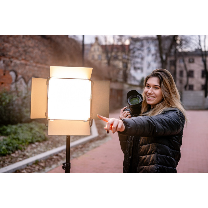 NEWELL RGB Vividha Effect Lampa LED